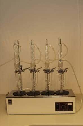 GFL Multi-Station Water Bath with 4 Positions and 20 L Capacity