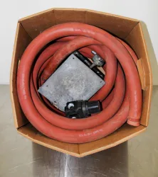VWR Miscellaneous Laboratory Accessory Box with Valves, Hoses, and 5015-0002 Cryocane Aluminum Packs, 2 of 7