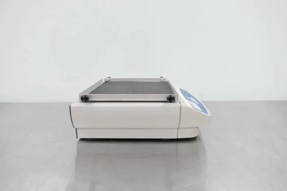 VWR 3500 Orbital Shaker with Digital Control and 35lb Load Capacity