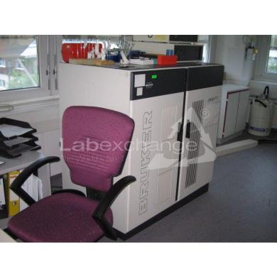 Bruker Avance DRX-cover