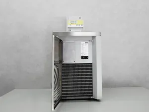 Lauda RP855 Refrigerated Circulating Waterbath for Precise Temperature Control, 2 of 4