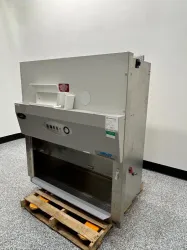NuAire NU-425-400 BioSafety Cabinet, 2 of 4