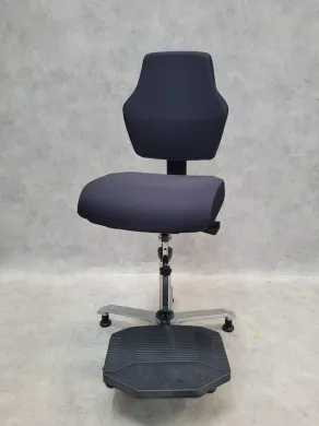 Score Laboratory Chair with Standing Height and Footboard for Ergonomic Lab Seating