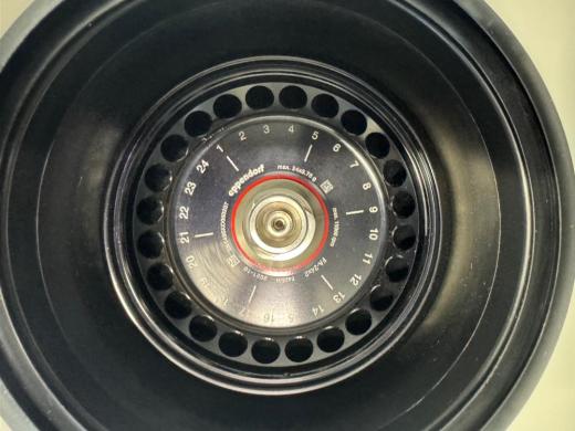 Eppendorf 5425 R Refrigerated Benchtop Centrifuge with Fixed-Angle and Swing-Bucket Rotors-cover