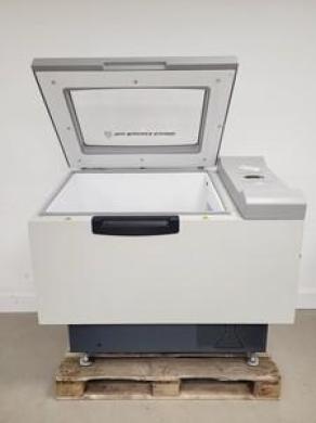 New Brunswick Scientific Excella E25R Refrigerated Incubator Shaker Series Lab-cover