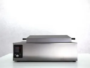 Memmert WNB29 Laboratory Water Bath for Precise Temperature Control, 2 of 5