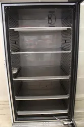 Thermo Scientific Reach-In 3951 Large-Capacity CO2 Incubator, 2 of 4