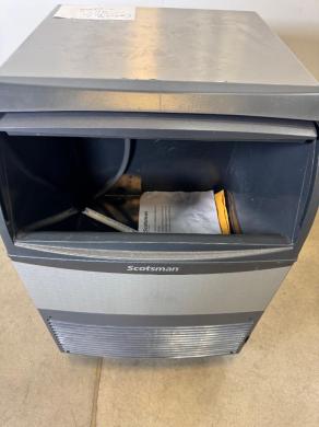 Scotsman UF424A-1A Self-Contained Undercounter Air-Cooled Ice Maker-cover