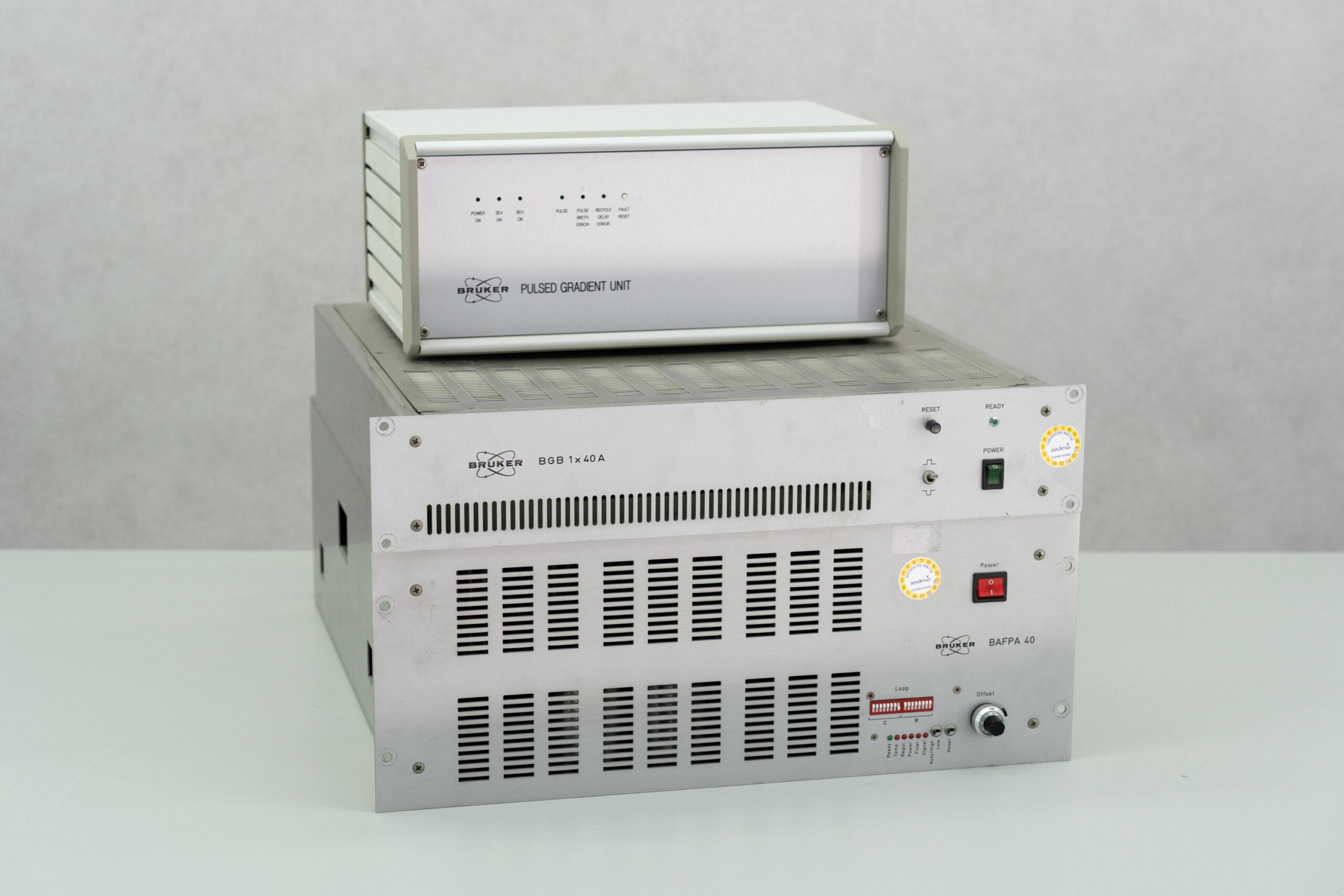 Bruker B-AFPA 40 Gradient Amplifier and PGU 200 Pulsed Gradient Unit
