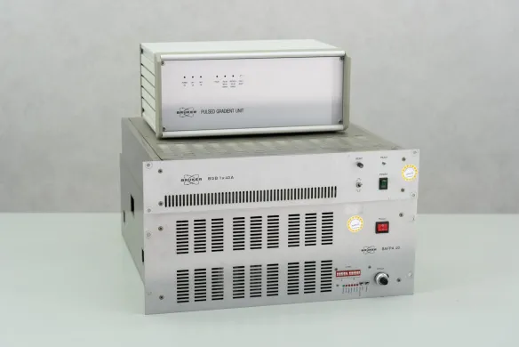Bruker B-AFPA 40 Gradient Amplifier and PGU 200 Pulsed Gradient Unit