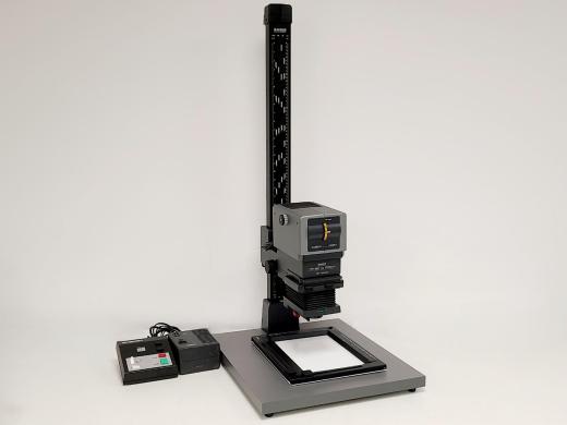 Kaiser Multigrade VPM-6005 Photographic Enlarger with Transformer, Easel, and VIPONEL E01L Timer-cover