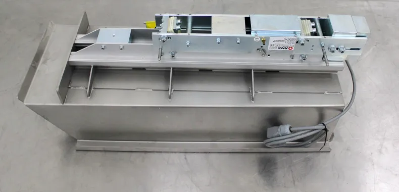 RNA Automation SLL400-400 Linear Vibratory Feeder 120V Used