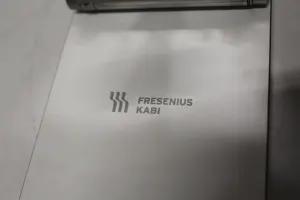 Fresenius Kabi Manual Plasma Extractor for Centrifuged Blood Component Separation, 3 of 3