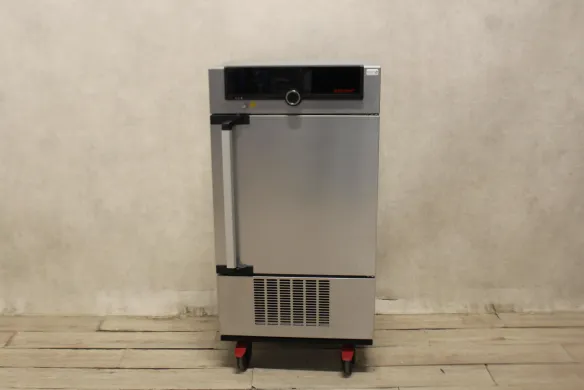 Memmert ICP55 Compressor-Cooled Laboratory Incubator with Precise Temperature Control