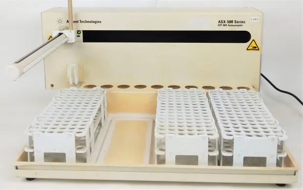 Agilent ASX-500 Series ICP-MS Autosampler with Pumped Rinse Station