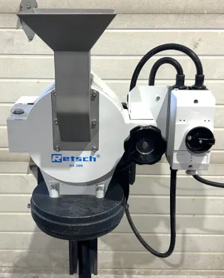 Retsch SR 300 Rotor Beater Mill for Coarse and Fine Size Reduction