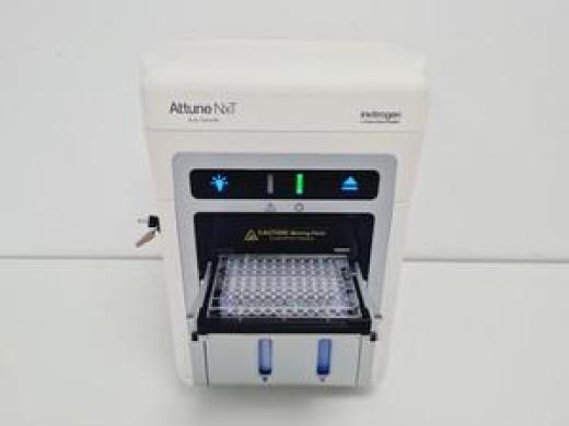 Thermo Invitrogen Attune NxT Autosampler Lab-cover