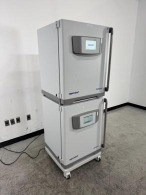 Eppendorf CellXpert Doublestack 6731 Dual-Chamber CO2 Incubator for Cell Culture-cover