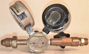 Matheson 3536-N/I Brass High-Purity Gas Regulator - CGA 580, 2 of 5
