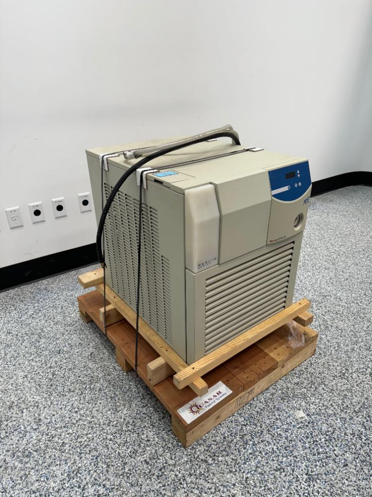 Thermo Neslab Merlin M150 Recirculating Chiller for Laboratory Temperature Control