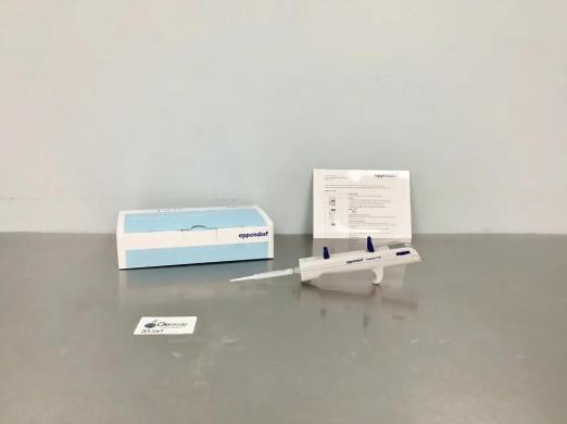 Eppendorf Repeater M4 Single-Channel Digital Positive Displacement Multi Dispenser Pipette-cover