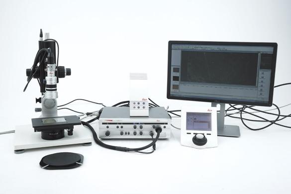 Leica DVM3000 Digital Material Microscope with VZ10 MC Zoom Objective and 2D/3D Software-cover