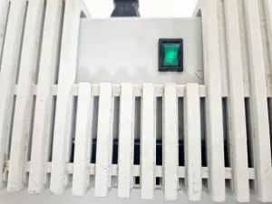 Perkin Elmer Lambda 25 UV/Vis Spectrophotometer, 15 of 17