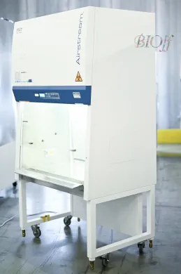 ESCO AC2-4N7 Biosafety Cabinet Class II with ULPA Filter, 135 cm Work Area