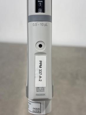 Eppendorf Research Plus Set of Six Manual Adjustable Volume Micropipettes with Rotating Stand-cover