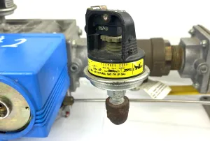 Honeywell V4730C/V8730C Servo Regulated Gas Valve with VMU300 Venturi Mixing Unit, 15 of 18