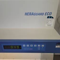 Thermo Scientific Heraguard ECO 1.2 Laminar Flow Clean Bench with HEPA Filtration, 2 of 8