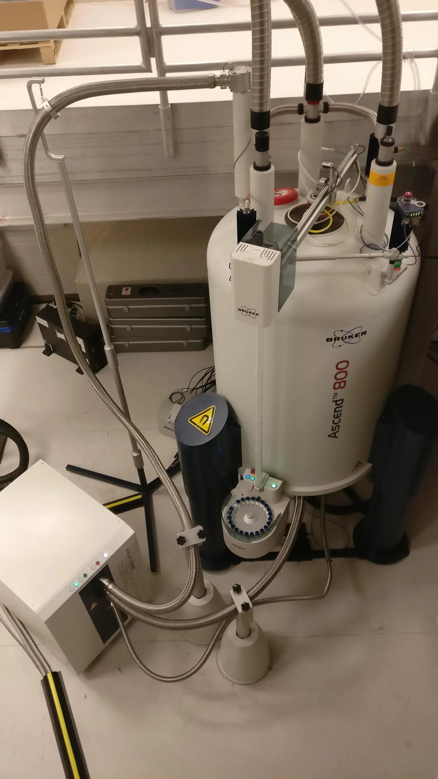 Bruker DRX-400