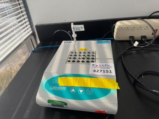 Labnet D1100 Digital Heatblock with 24-Well Tube Block and Precision Temperature Control-cover