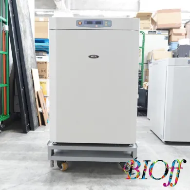 ASTEC SCA-325DS CO2 Incubator with Dry Heat Sterilization, 163 L, Stand Included
