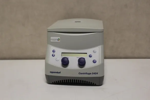Eppendorf 5424 High-Speed Benchtop Centrifuge with FA-45-24-11 Rotor