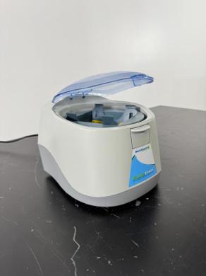 Benchmark Scientific PlateFuge Microplate Centrifuge with Clear Lid and Single Rotor Chamber-cover