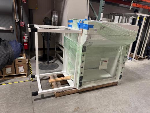 Mott 7271040 4-Foot Laboratory Fume Hood for Hazardous Fume Ventilation-cover