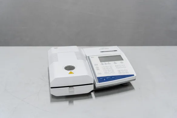 Mettler HR83-P Halogen Moisture Balance for Thermogravimetric Moisture Determination