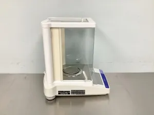 Mettler Toledo AB104-S Analytical Balance with 0.1 mg Readability and RS232 Interface, 2 of 11