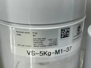METTLER TOLEDO 5 kg Nominal Calibration Weight Set of 5 Pieces, Model 30406482, 2 of 4