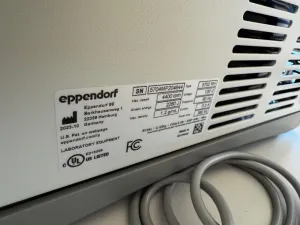 Eppendorf 5702 RH Refrigerated Centrifuges, 3 of 3