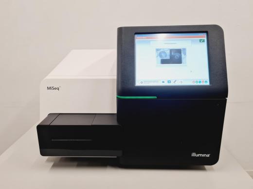 Illumina MiSeq SY-410-1003 Benchtop DNA Sequencing System-cover