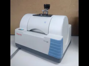 Thermo Fisher Nicolet iS5 FTIR Spectrometer with iD7 Diamond ATR Accessory, 2 of 43