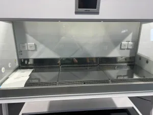 Lamsystem Skan Model 2E-B-008-18 Class II Biological Safety Cabinet with Touchscreen Control, 3 of 4