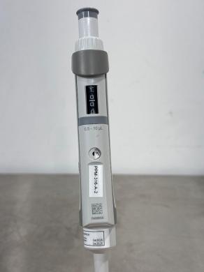 Eppendorf Research Plus Six-Pack Single-Channel Pipettes with Stand, 0.1–1000 µL-cover