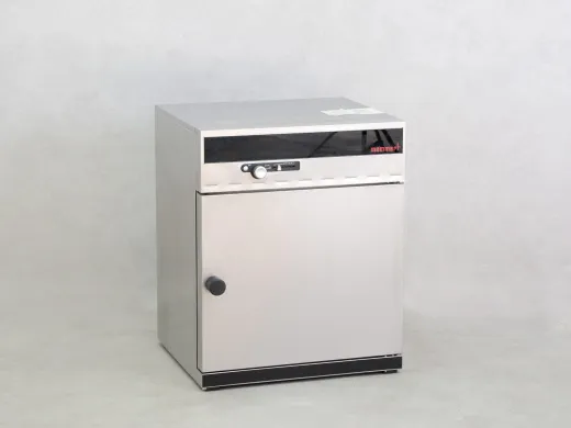 Memmert UNB400 Forced Convection Laboratory Drying Oven with Two Shelves