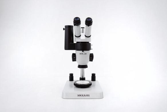 Wild M3 Trinocular Stereo Microscope with Achromatic 1.0x Optics 370789-cover