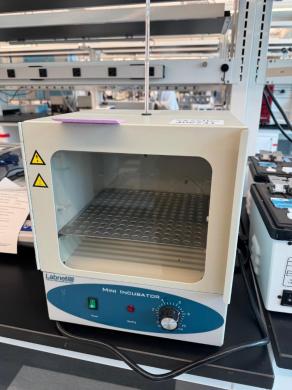 Labnet Mini Incubator Model I 5110 – Compact Benchtop Temperature-Controlled Incubator-cover