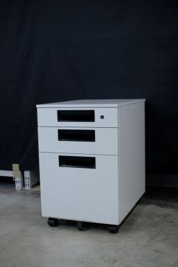 4653 Plus SP-046SC-3 WH Side Cabinet with 3 Drawers and Lock-cover