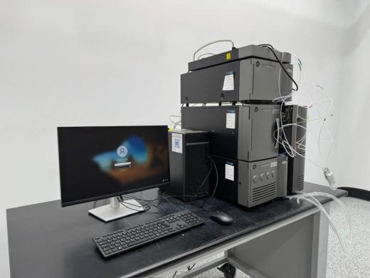 Waters ACQUITY Arc Premier HPLC System with Multi-Module Liquid Chromatography Platform-cover